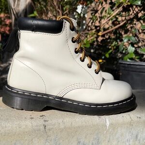 Dr. Martens originals, 939 White Combat Boots women’s size 8